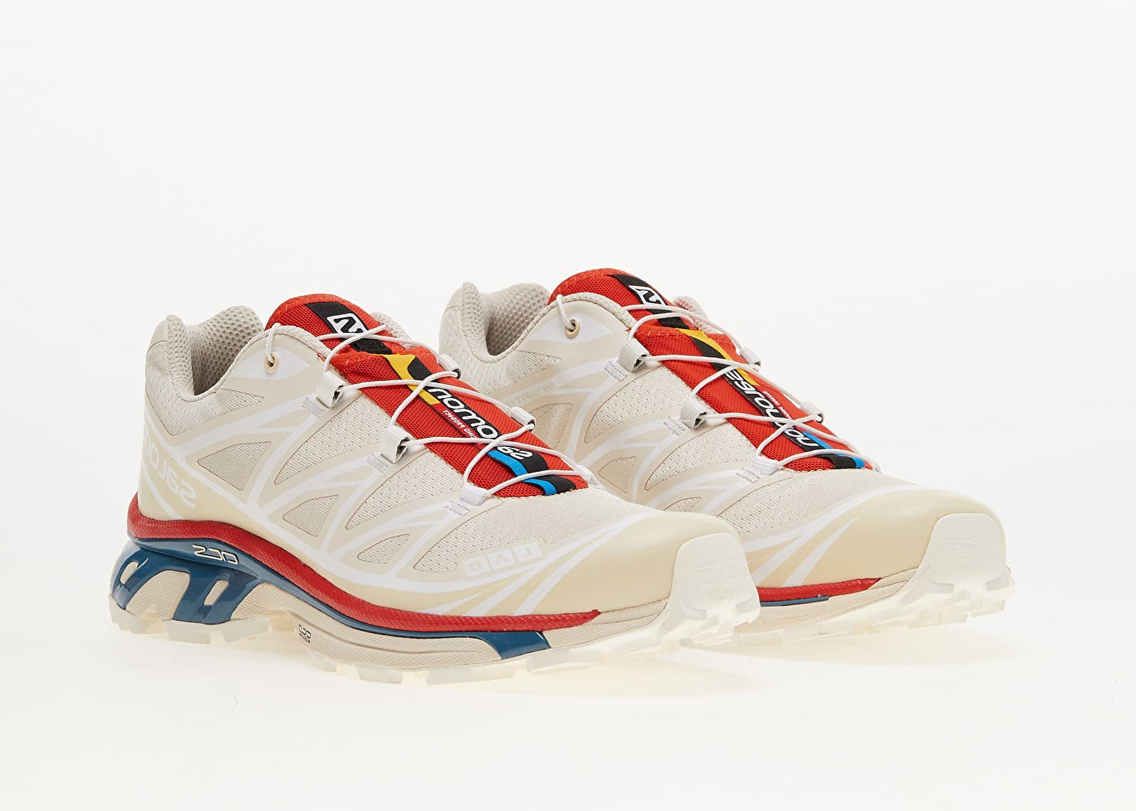 Salomon XT-6 Almond Milk en mesh crème avec système Quicklace, amorti EnergyCell et semelle Contagrip adaptée aux terrains variés.