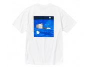 Tee-shirt UNIQLO x KAWS Blue – t-shirt blanc en coton avec imprimé graphique bleu signé KAWS, vue de dos 