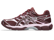 ASICS Gel-Cumulus 16 Burgundy Pink en mesh bordeaux avec détails roses, amorti GEL et silhouette rétro-running moderne.