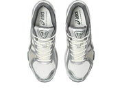 Sneaker ASICS Gel-Kayano 12.1 Cream Carbon en mesh crème et gris anthracite avec amorti GEL et silhouette rétro-running premium.