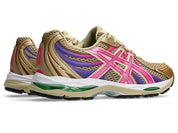 ASICS Gel-Sekiran Sand Pink Glo en mesh beige sable avec détails rose vif, amorti GEL et silhouette technique contemporaine.