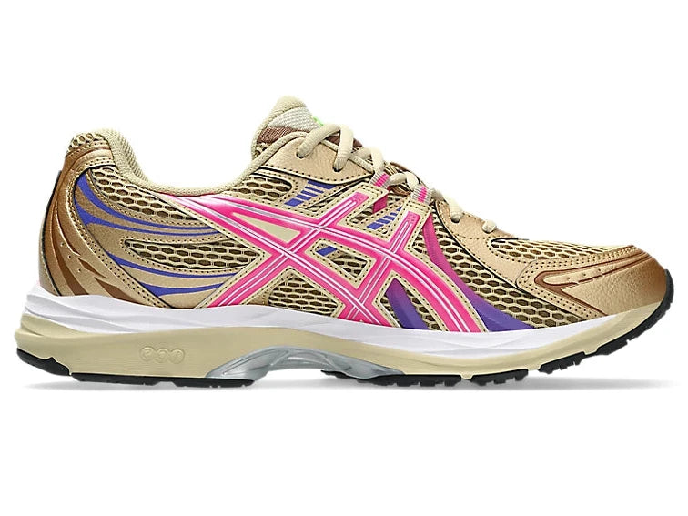 ASICS Gel-Sekiran Sand Pink Glo en mesh beige sable avec détails rose vif, amorti GEL et silhouette technique contemporaine.