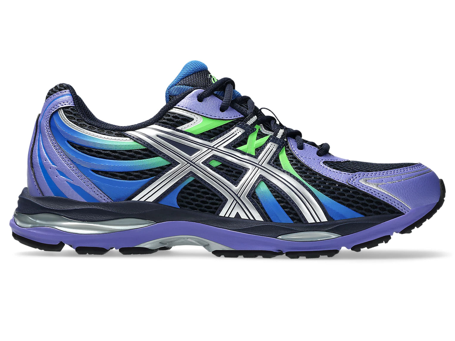 ASICS Gel-Sekiran Midnight Pure Silver en mesh bleu nuit avec détails argentés métallisés, amorti GEL et silhouette technique contemporaine.