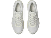 Sneaker ASICS Gel-Cumulus 16 White Cream en mesh blanc avec détails crème, amorti GEL et silhouette rétro-running inspirée des années 2010.