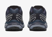Salomon XT-6 Spellbound Maritime Blue Pearl Blue L49211100 en textile et synthétique bleu avec Quicklace™, SensiFit™ et semelle technique.