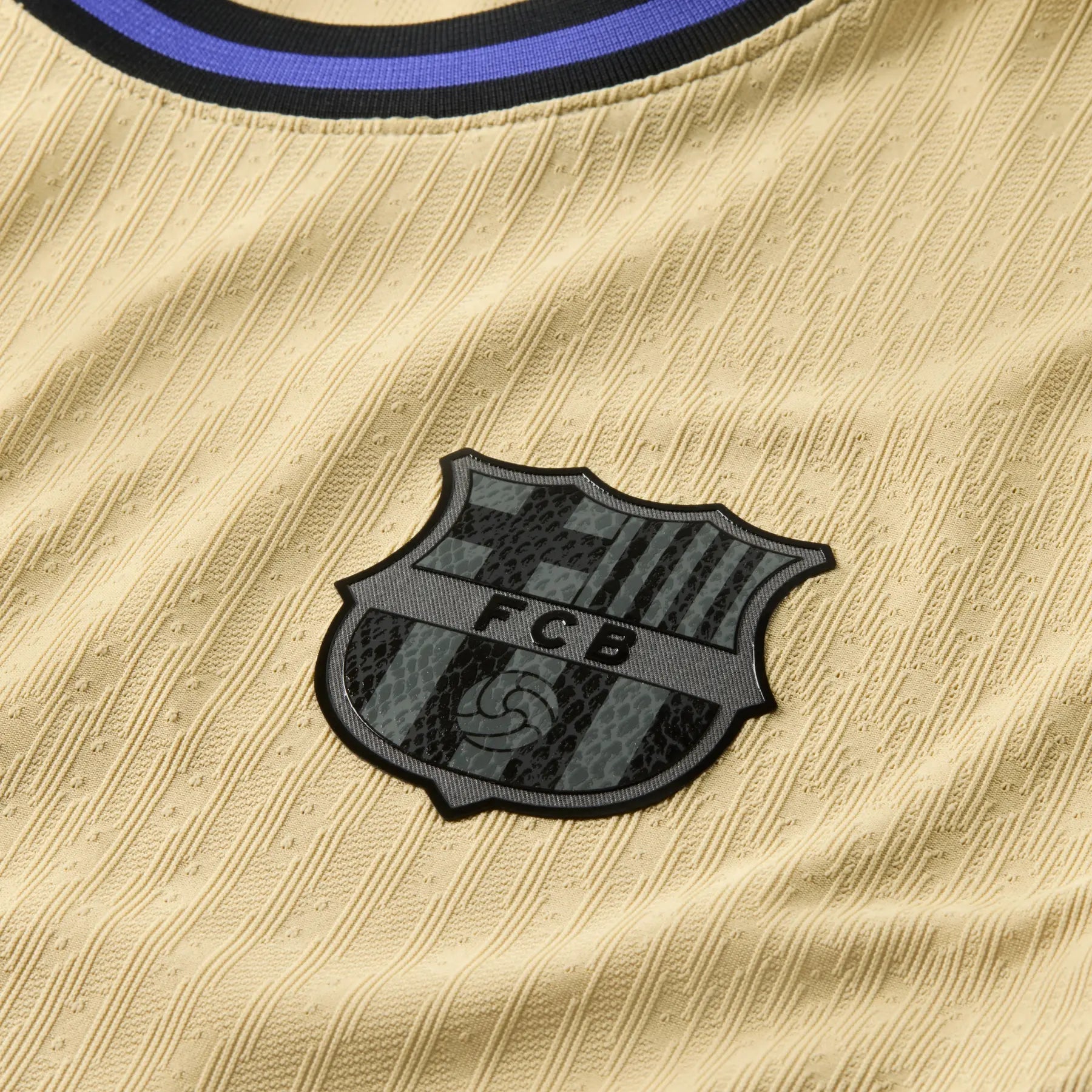FC Barcelona x Kobe Bryant UCL Away 2025/26 Player's Edition Authentic Jersey Team Gold, maillot extérieur doré du Barça inspiré de Kobe Bryant.