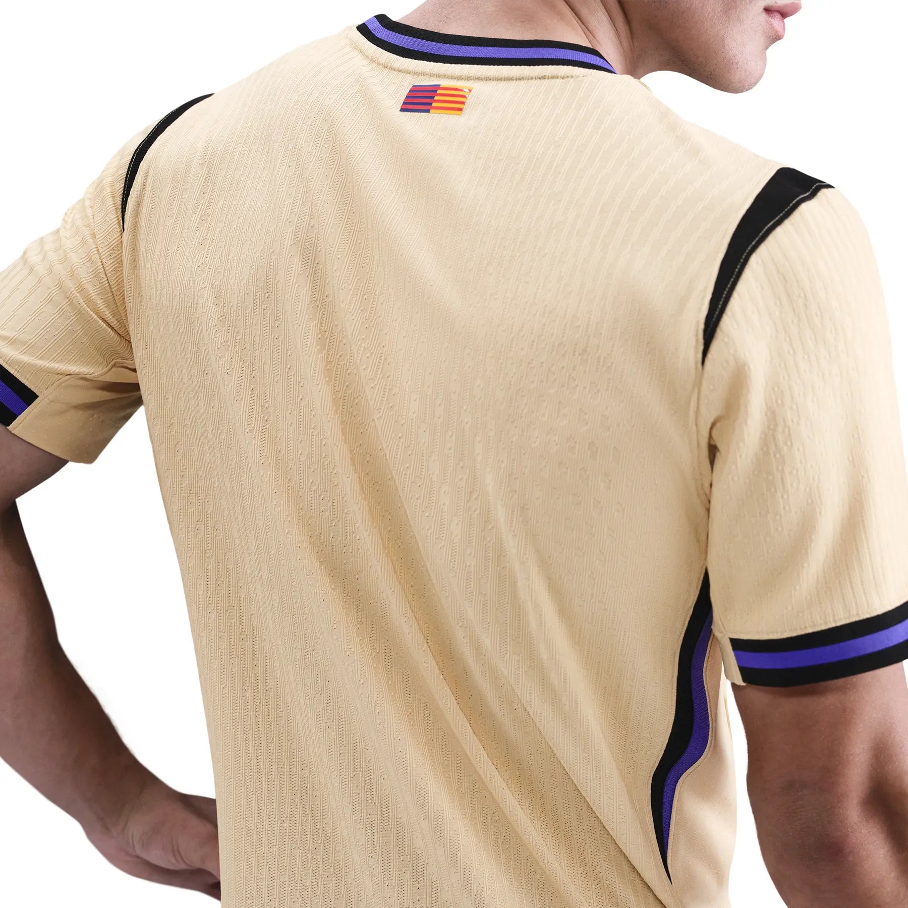 FC Barcelona x Kobe Bryant LaLiga Winners 2025/26 Player's Edition Authentic Jersey Team Gold, maillot doré collector du Barça inspiré de Kobe Bryant.
