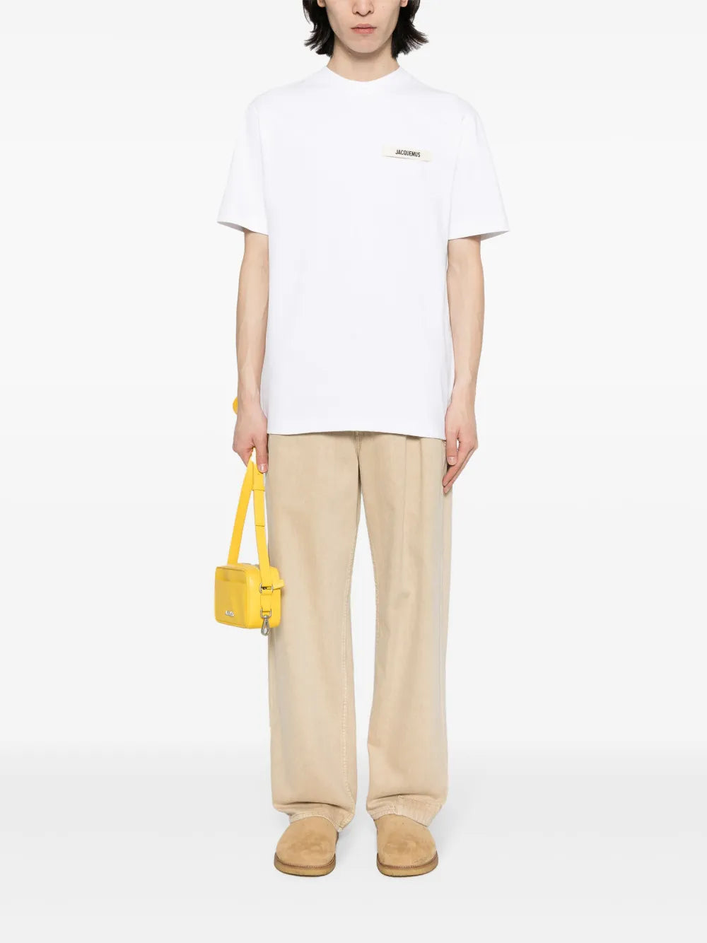 TEE SHIRT JACQUEMUS BLANC AVEC LOGO ETIQUETTE BRODEE JACQUEMUS COTE COEUR