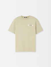 Tee-shirt JACQUEMUS Gros Grain Light Khaki, haut en coton kaki clair avec détail gros-grain discret et coupe épurée.