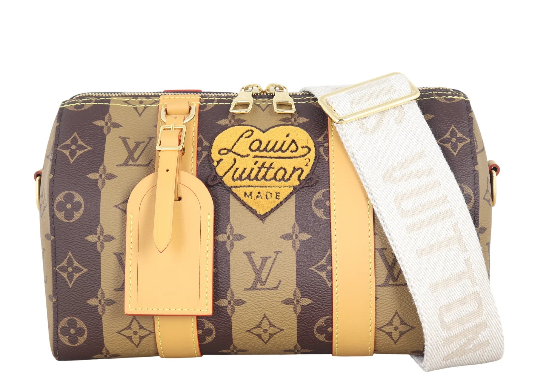 Louis Vuitton x Nigo City Keepall Monogram Stripes Brown, sac Louis Vuitton compact en toile Monogram marron avec détails Stripes, doubles poignées et bandoulière.