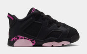 Air Jordan 6 Retro Low Black Fierce Pink (TD) IQ5607-001 en cuir noir avec accents Fierce Pink, boucle talon et semelle caoutchouc.
