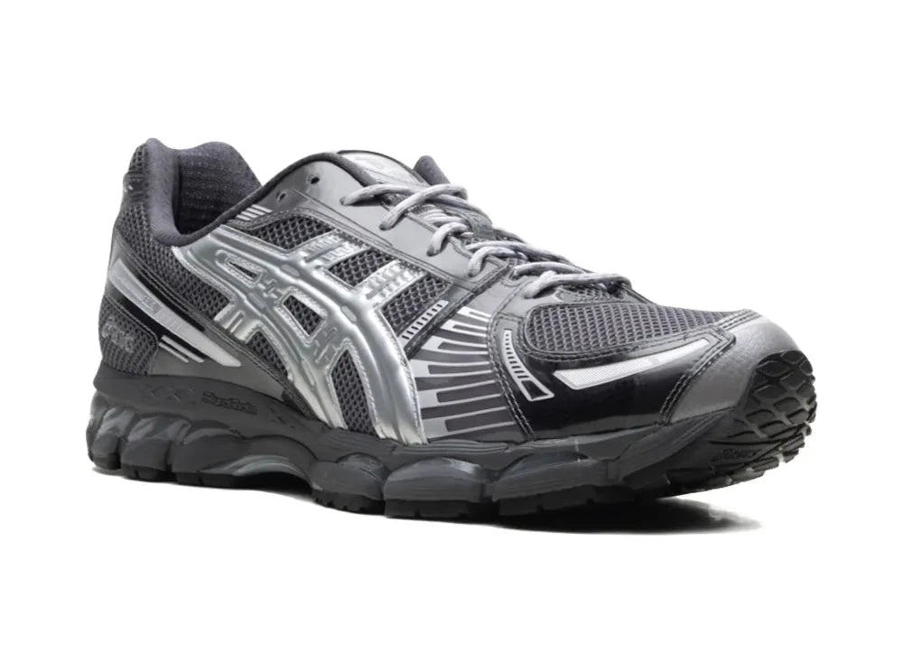 Sneakers ASICS Gel-Kayano 12.1 Kith Tornado Argent Pur en mesh technique avec amorti GEL® et semelle FF Blast+ premium.Vue de profil
