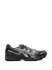 Sneakers ASICS Gel-Kayano 12.1 Kith Tornado Argent Pur en mesh technique avec amorti GEL® et semelle FF Blast+ premium.Vue de profil