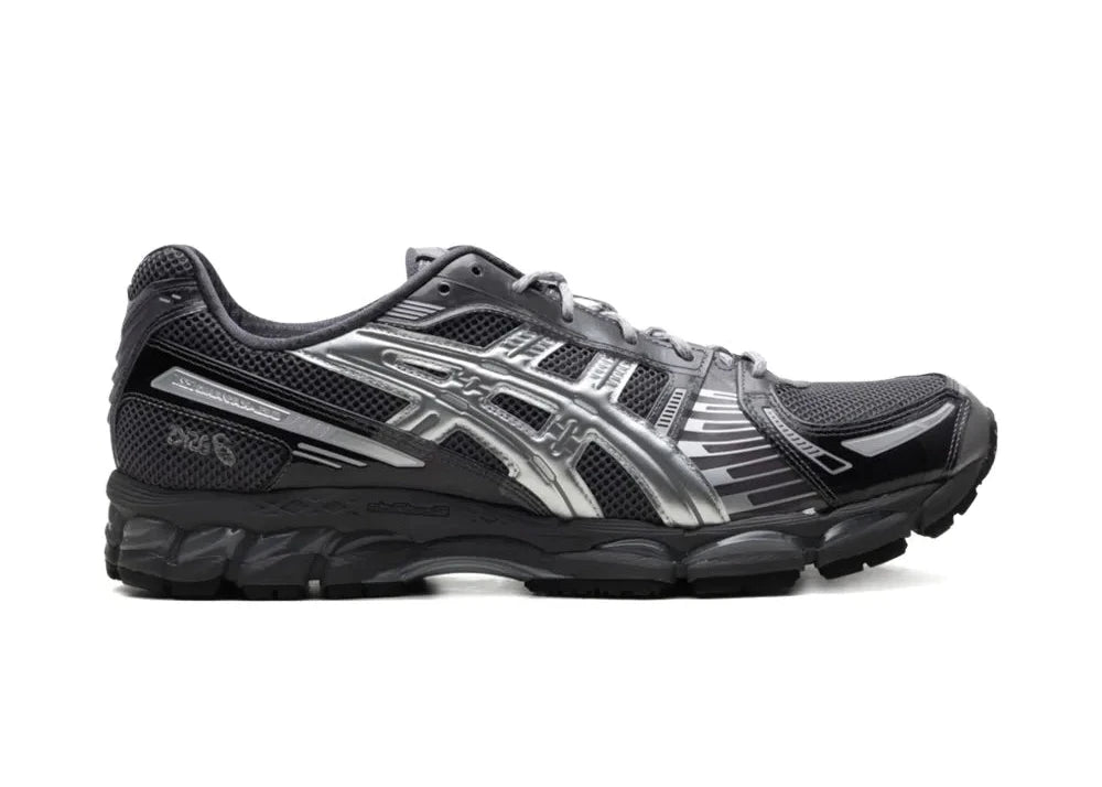 Sneakers ASICS Gel-Kayano 12.1 Kith Tornado Argent Pur en mesh technique avec amorti GEL® et semelle FF Blast+ premium.Vue de profil