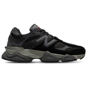 Image de la New Balance 9060 Black Castlerock Grey, sneaker noire et grise en mesh et suède avec semelle épaisse sculptée et technologies ABZORB et SBS. (vue de profil)