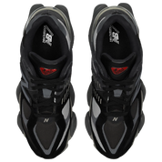 Image de la New Balance 9060 Black Castlerock Grey, sneaker noire et grise en mesh et suède avec semelle épaisse sculptée et technologies ABZORB et SBS. (vue de dessus)