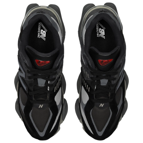 Image de la New Balance 9060 Black Castlerock Grey, sneaker noire et grise en mesh et suède avec semelle épaisse sculptée et technologies ABZORB et SBS. (vue de dessus)