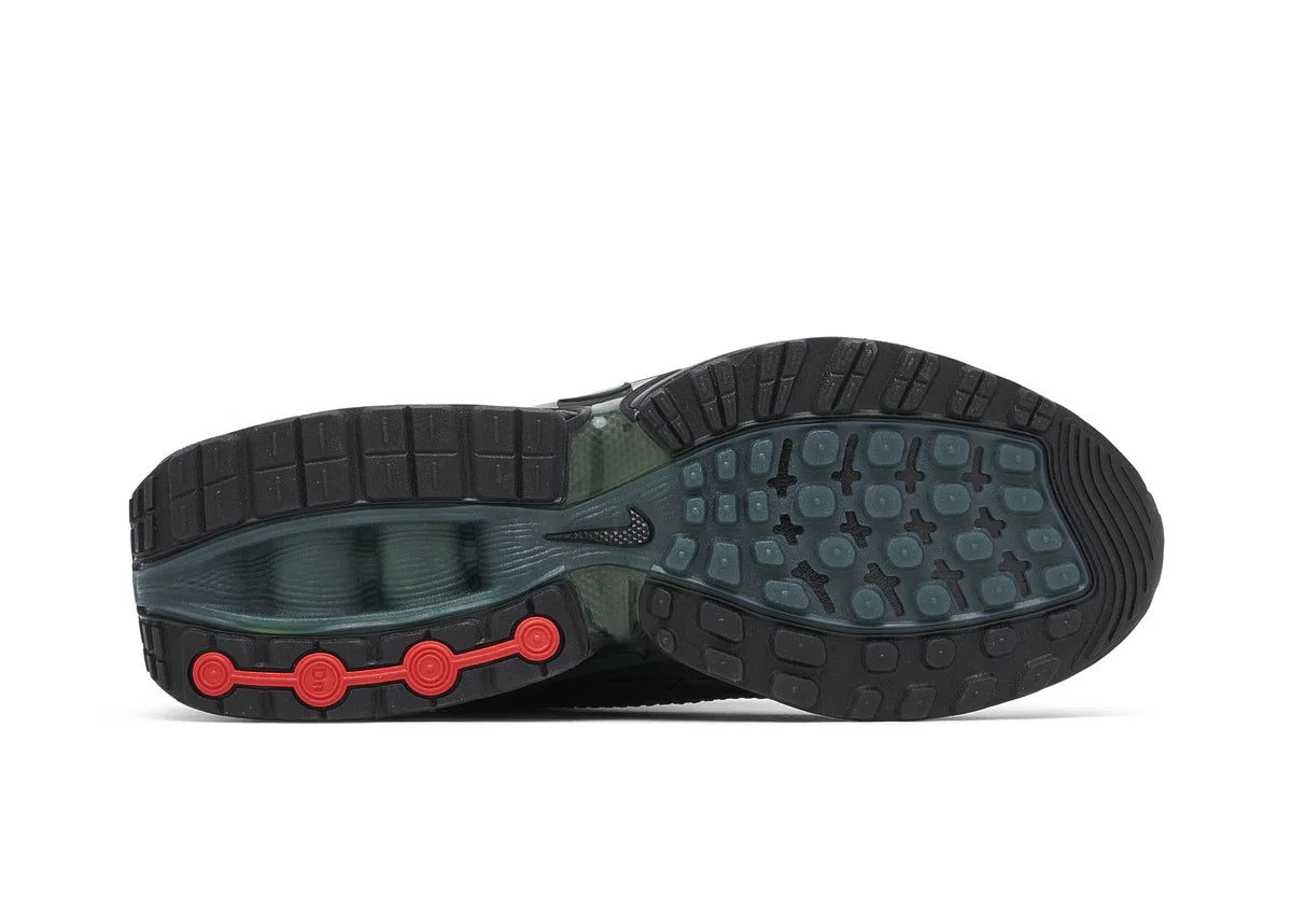 Nike Air Max Dn Supreme Black, sneaker noire issue de la collaboration Supreme x Nike avec semelle Dynamic Air et détails Supreme.