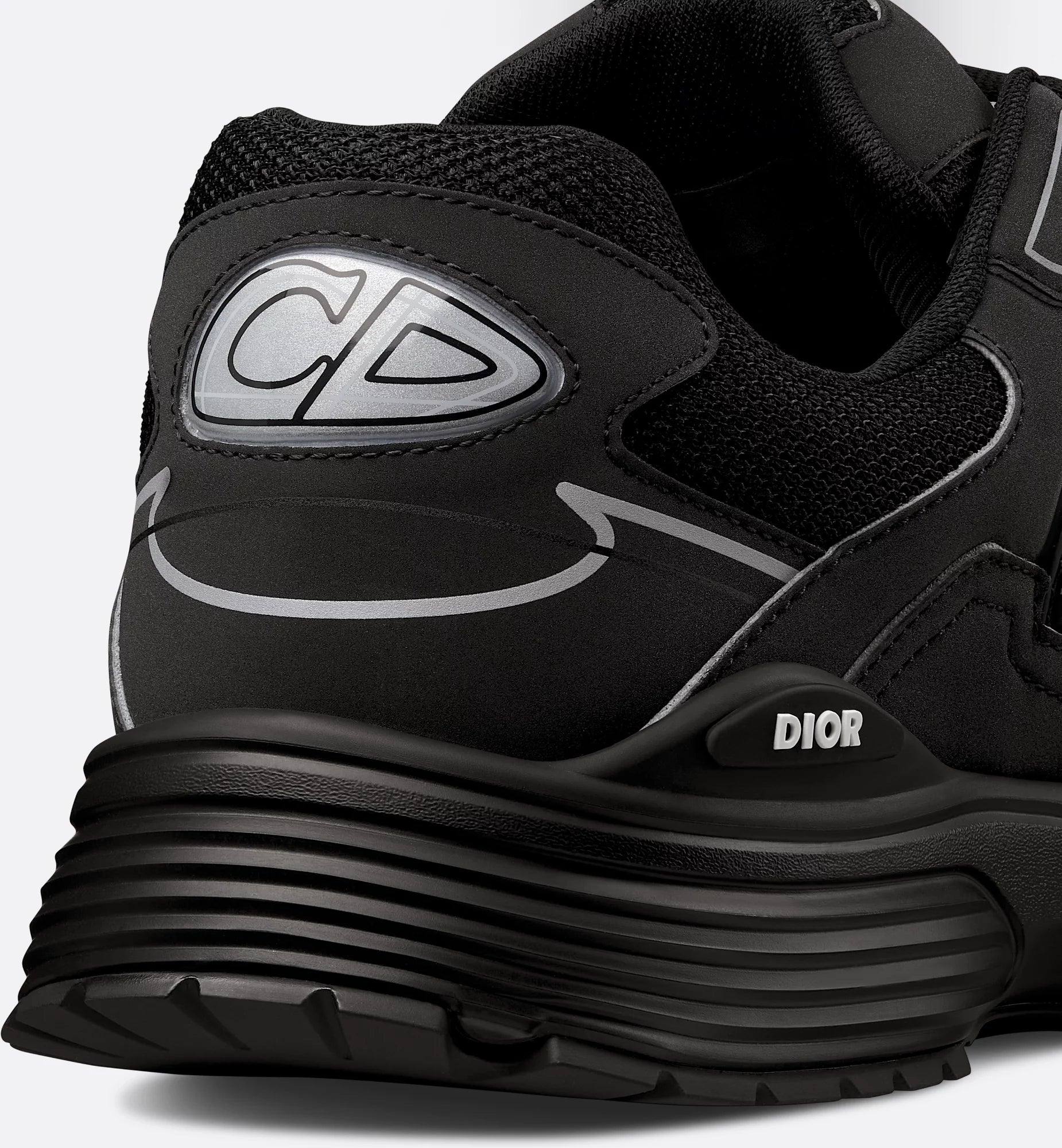Dior B30 Triple Black – sneakers unisexes en noir intégral, alliant confort et luxe, vue de dos 3/4