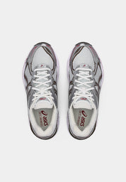 Sneaker ASICS GT-2160 White Oxblood en mesh blanc avec détails bordeaux et amorti GEL pour un confort optim