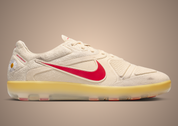Sneaker Nike Cryoshot CTR360 Maestri II G-Dragon Peaceminusone Natural University Red avec tige crème, accents rouges, détails floraux signature et semelle Cryoshot futuriste.