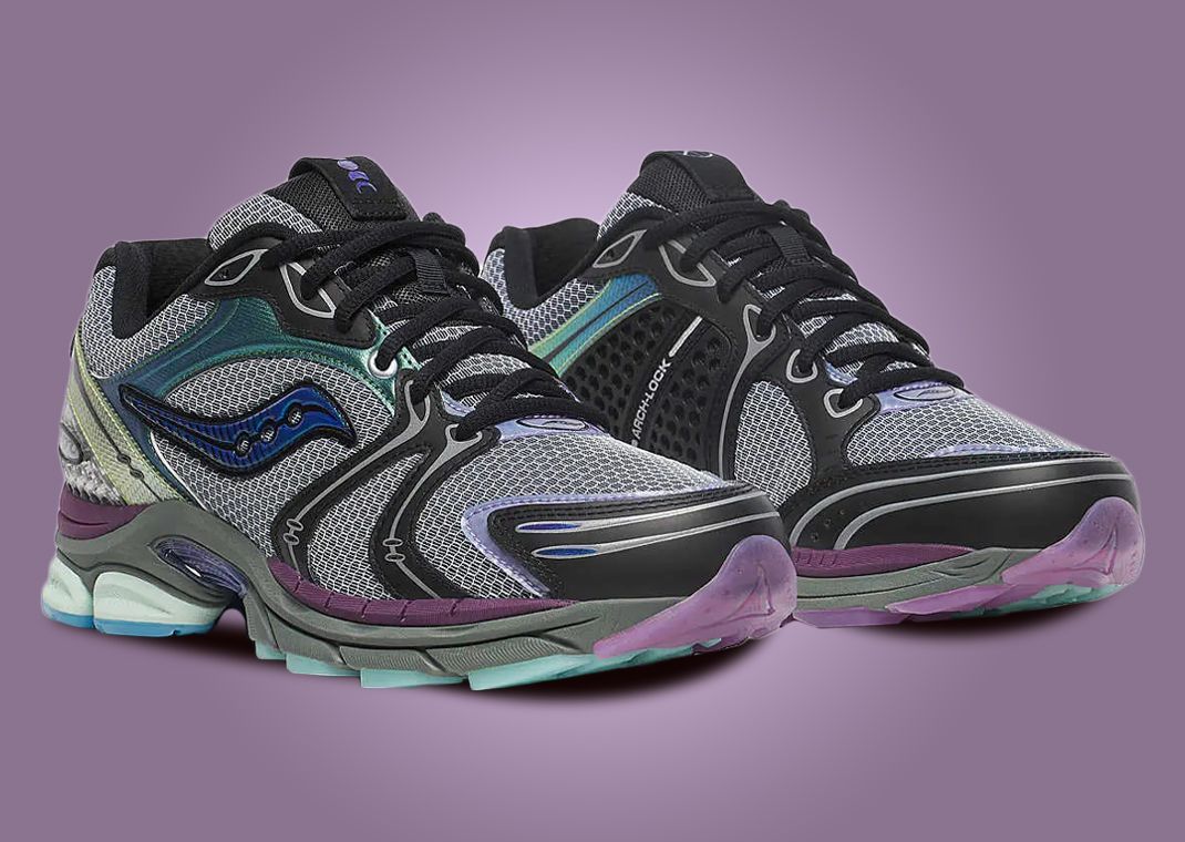 Saucony ProGrid Triumph 4 Winter Solstice Holographic, sneaker Saucony rétro-running au design Y2K avec empiècements techniques et détails holographiques.