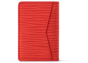 Louis Vuitton Pocket Organizer Vermillion Red, porte-cartes Louis Vuitton compact rouge vermillon avec plusieurs emplacements de rangement.