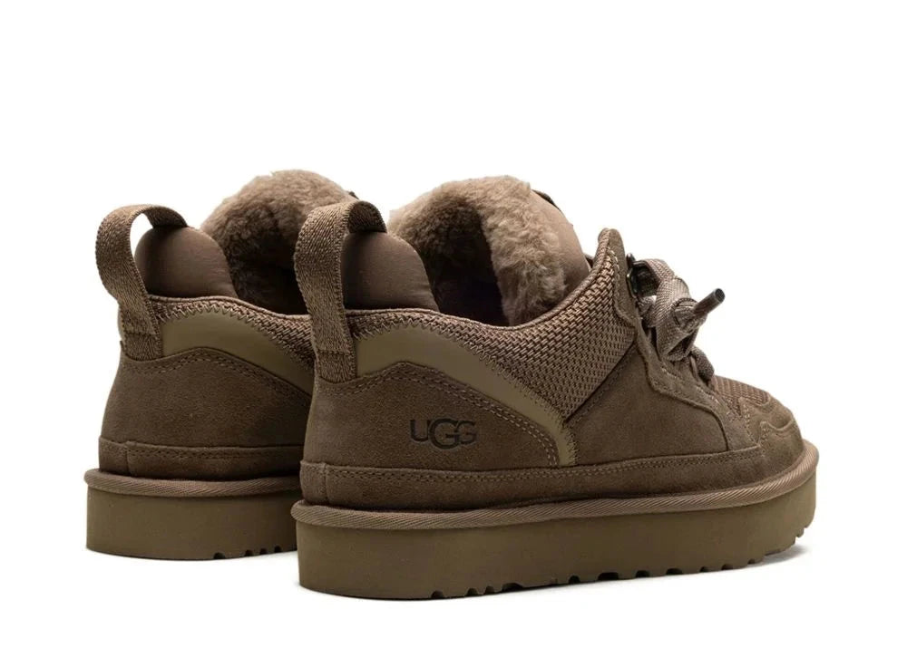 Chaussures UGG Lowmel Hickory marron en suède premium avec doublure douce et semelle confortable signature UGG