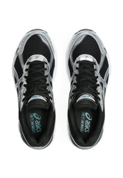 Sneaker ASICS GT-2160 Black Pure Silver Bright Blue en mesh noir avec détails argentés et bleus, dotée d’un amorti GEL performant.
