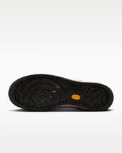 Sneaker Nike Air Force 1 Low LX Vibram Silt Red Black en cuir premium rouge et noir avec semelle Vibram et amorti Air classique.