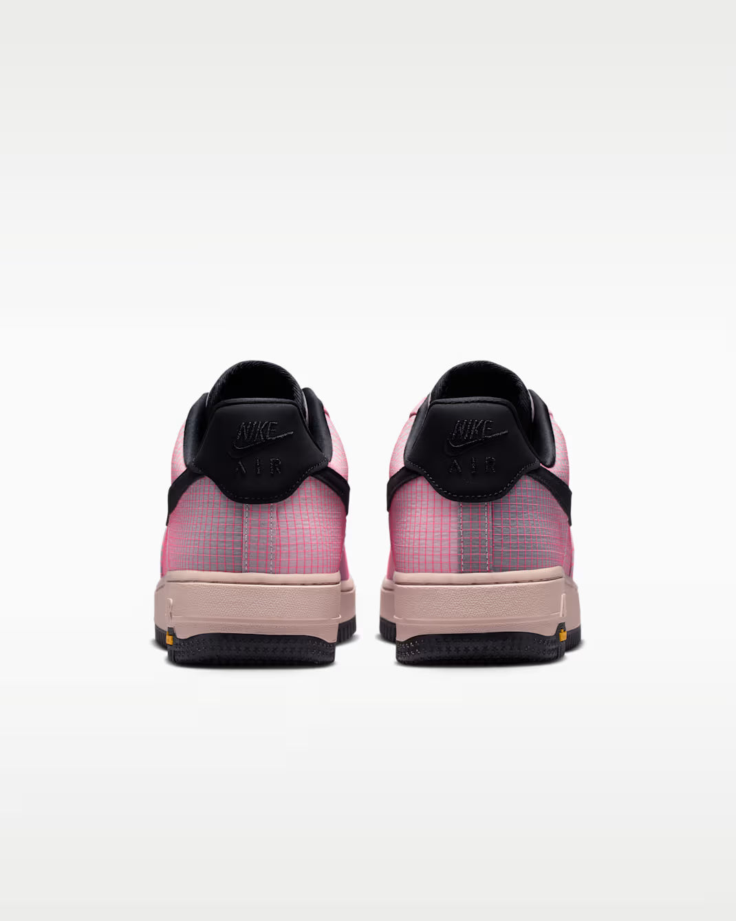 Sneaker Nike Air Force 1 Low LX Vibram Silt Red Black en cuir premium rouge et noir avec semelle Vibram et amorti Air classique.