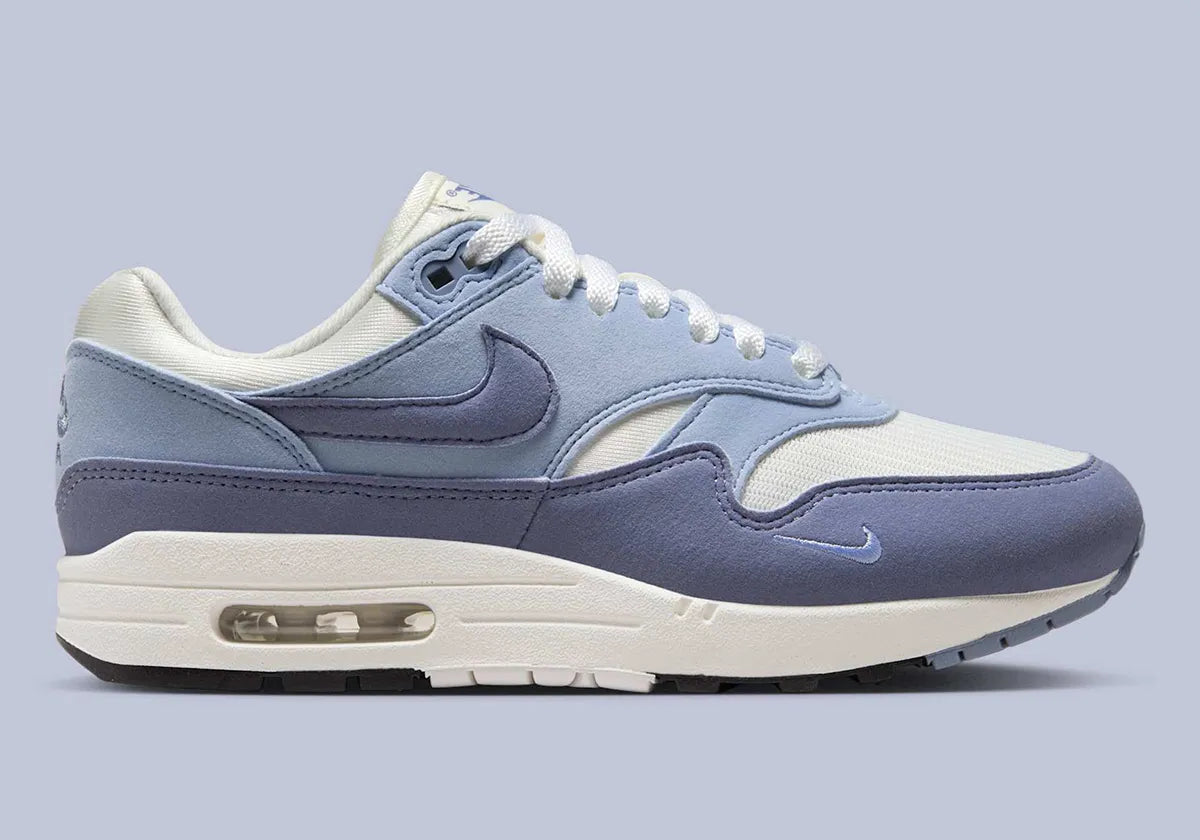  Chaussure de ville Nike Air Max 1 Light Armory Blue , semelle confortable , vue de profil