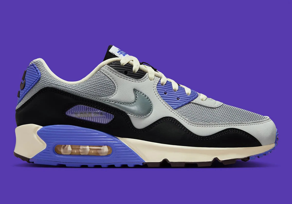 chaussure de rue air max 90 patta bleu , noir , gris , semelle confortable , vu de profil