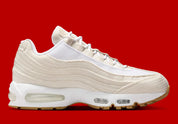 Chaussure de rue Nike Air Max 95 OG Levis Light Orewood Brown , semelle confortable , vu de coter