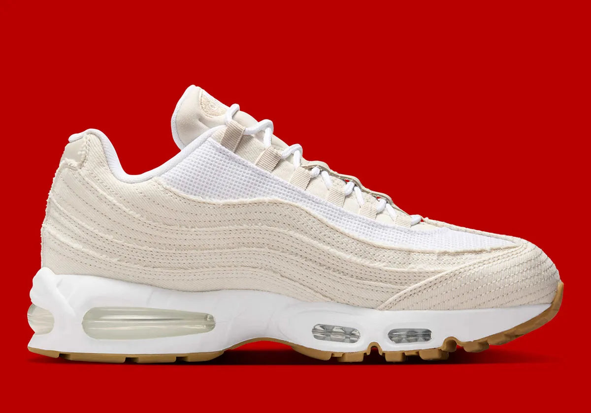 Chaussure de rue Nike Air Max 95 OG Levis Light Orewood Brown , semelle confortable , vu de coter