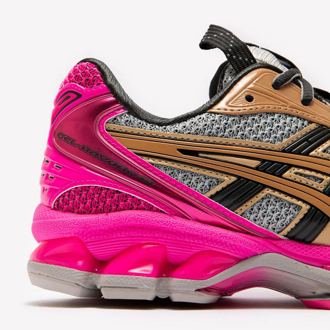 chaussure de running asics gel kayano 14 été rose  , gris , marron, semelle légère , vue de profil