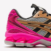 chaussure de running asics gel kayano 14 été rose  , gris , marron, semelle légère , vue de profil