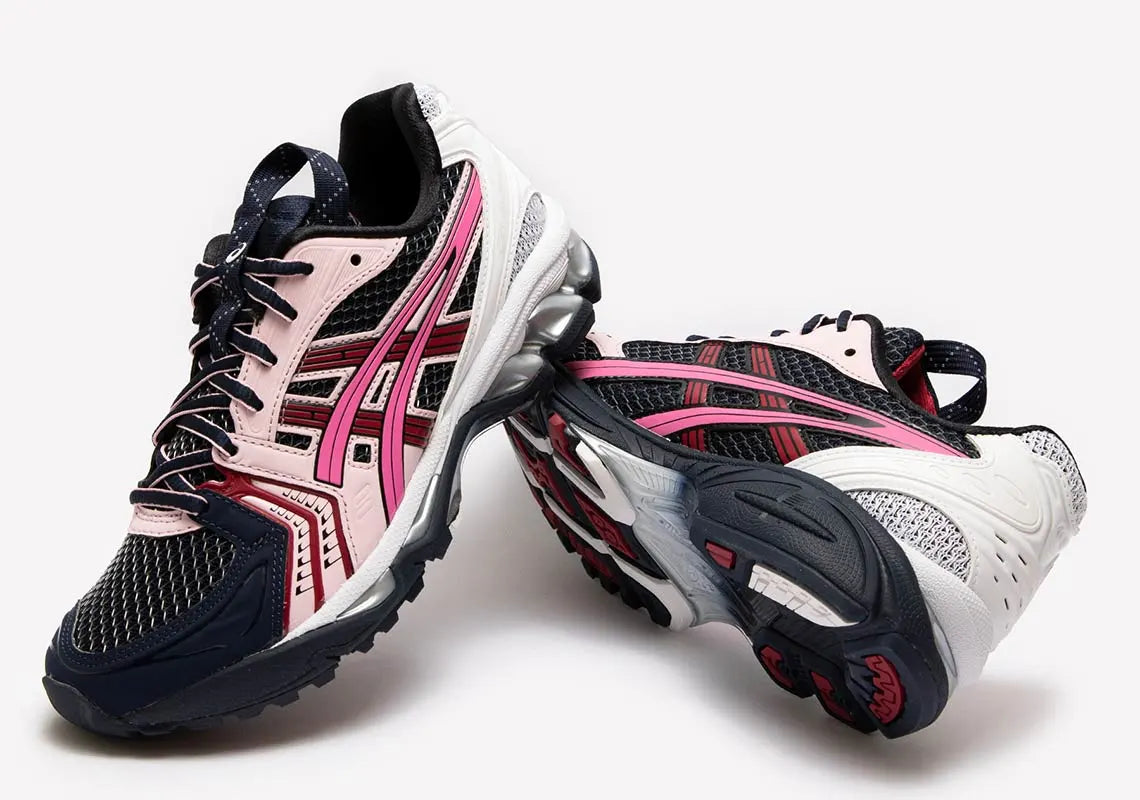 chaussure de running asics gel kayano 14 été blanche rose et bleu, noir, rouge, blanc 