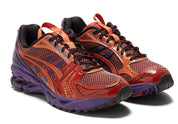 chaussure de runninng asics gel kayano 14 violette et rouge, semelle confortable, vue de 3/4