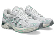 Sneaker ASICS GT-2160 White Ice Green en mesh blanc avec détails vert glacé, amorti GEL et silhouette rétro-running technique.
