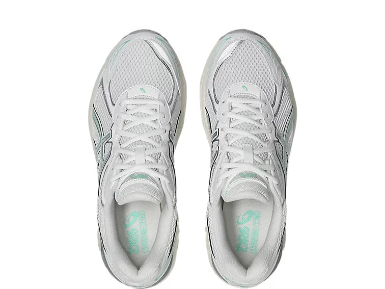 Sneaker ASICS GT-2160 White Ice Green en mesh blanc avec détails vert glacé, amorti GEL et silhouette rétro-running technique.