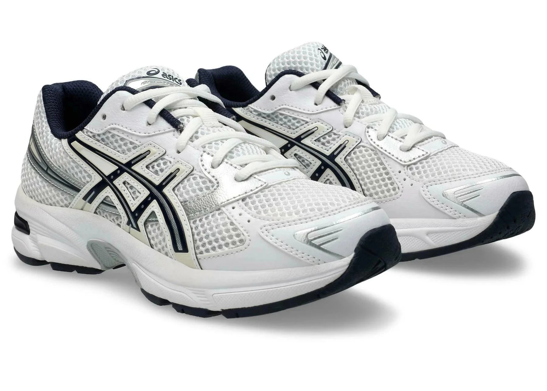 Sneakers ASICS Gel-1130 White Midnight en mesh respirant, avec empiècements synthétiques premium, amorti GEL et détails bleu nuit contrastés.