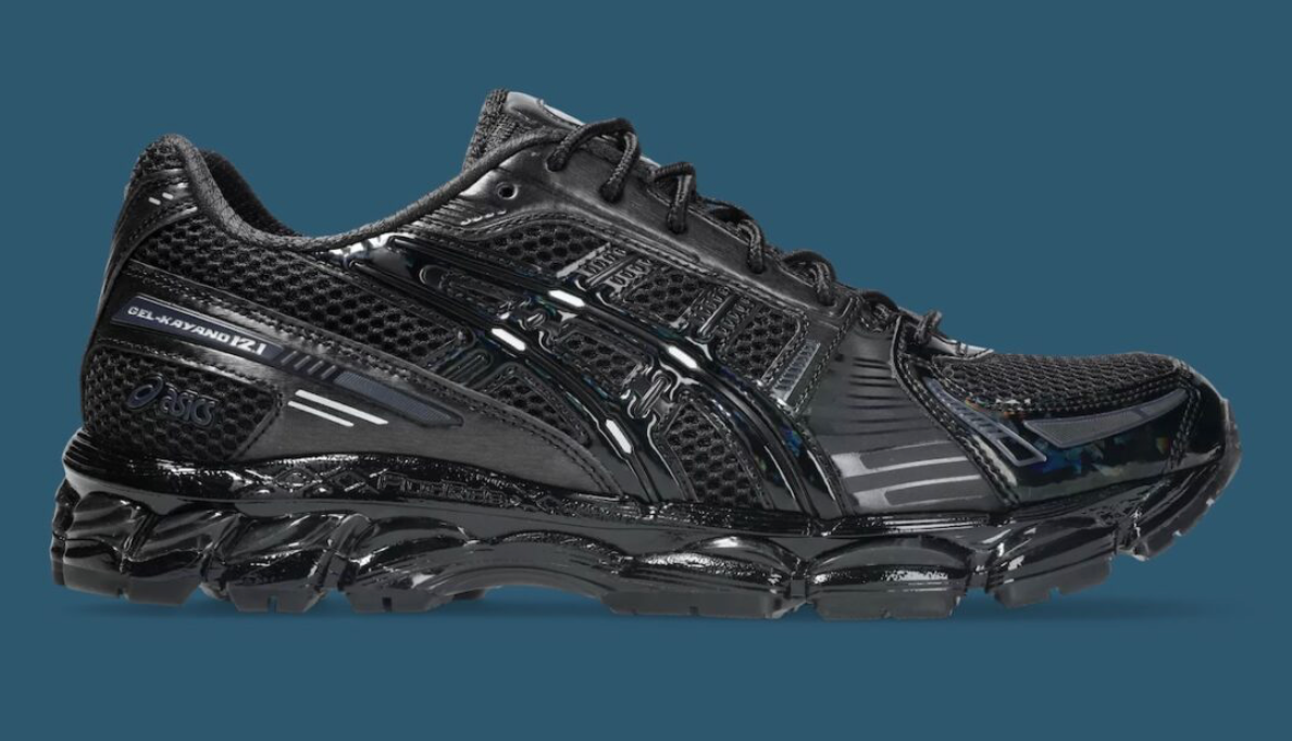 ASICS Gel-Kayano 12.1 atmos Raden noire avec détails irisés inspirés du raden japonais, semelle technique GEL et design rétro-running.