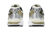 chaussure de running ASICS Gel-Kayano 14 Argenté , semelle confortable , vue de derrière