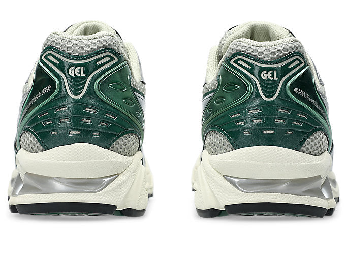 ASICS Gel-Kayano 14 Dried Leaf Green Pure Silver – sneakers rétro running vert feuille et argent avec amorti GEL , vue arrière 