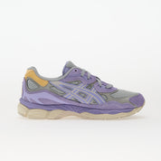 Sneakers ASICS GEL-NYC gris Piedmont et bleu Bluebell en mesh et matières synthétiques avec amorti GEL iconique (vue de profil)