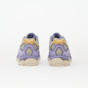 Sneakers ASICS GEL-NYC gris Piedmont et bleu Bluebell en mesh et matières synthétiques avec amorti GEL iconique (vue de derrière)