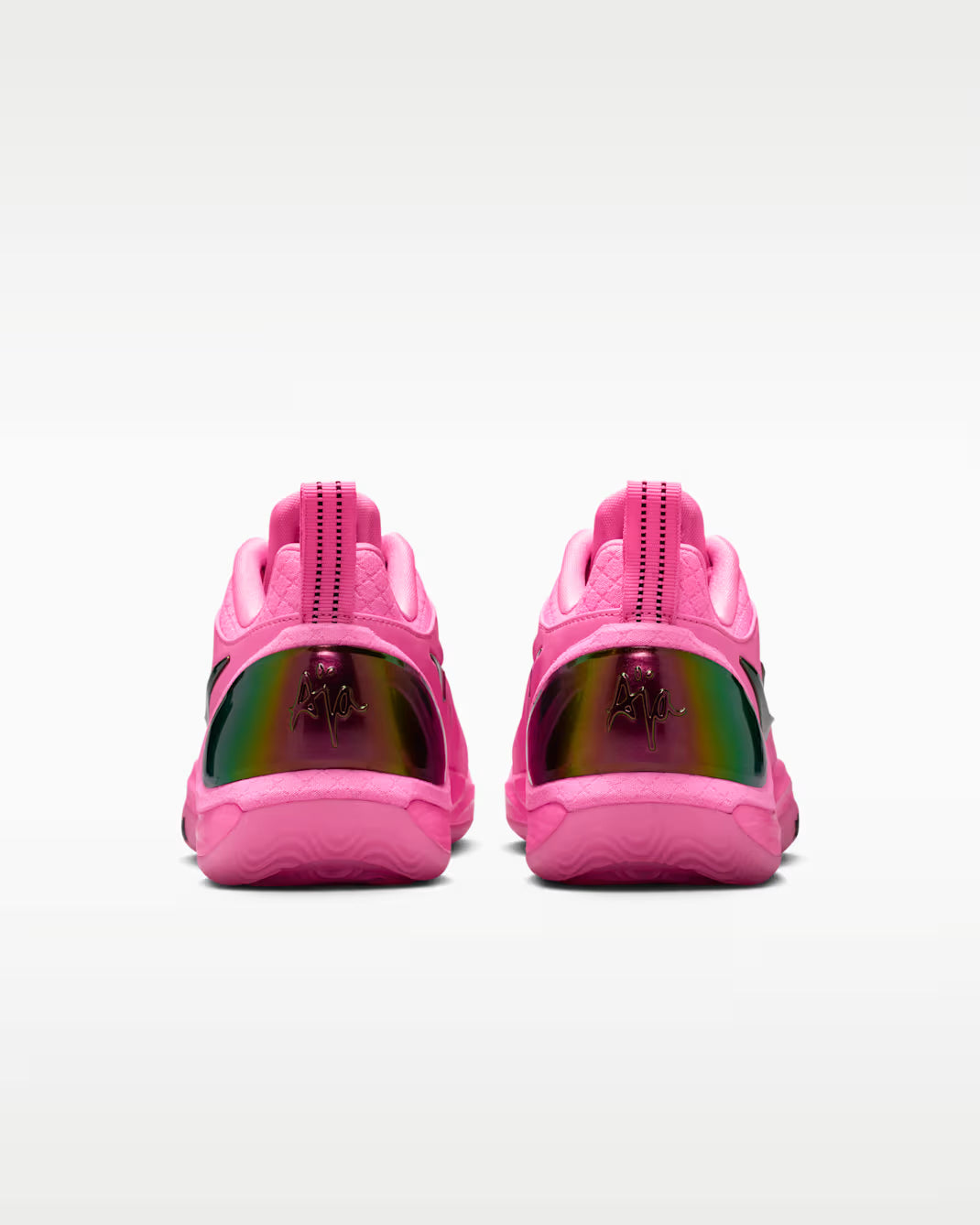 Nike A'Two Pink Beam rose en mesh technique avec amorti Zoom Air et détails signature A'ja Wilson. vue de derrière