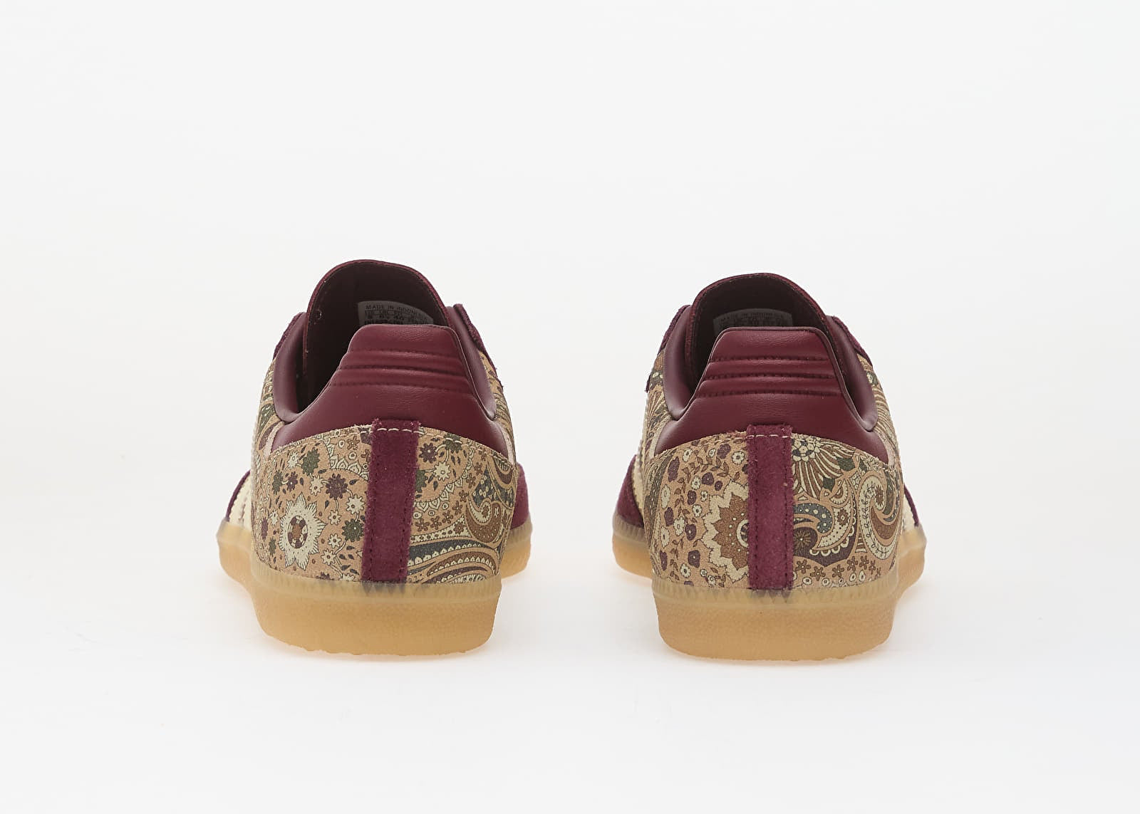 adidas Samba OG Liberty London Maroon Warm Vanilla en cuir bordeaux et crème avec détails premium et semelle gomme classique.