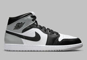 Chaussure de ville Air Jordan 1 Mid Barons   , noir , blanc , gris , semelle confortable , vu de profil